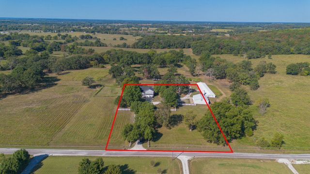4347 S 90th Road, Bolivar, MO 65613