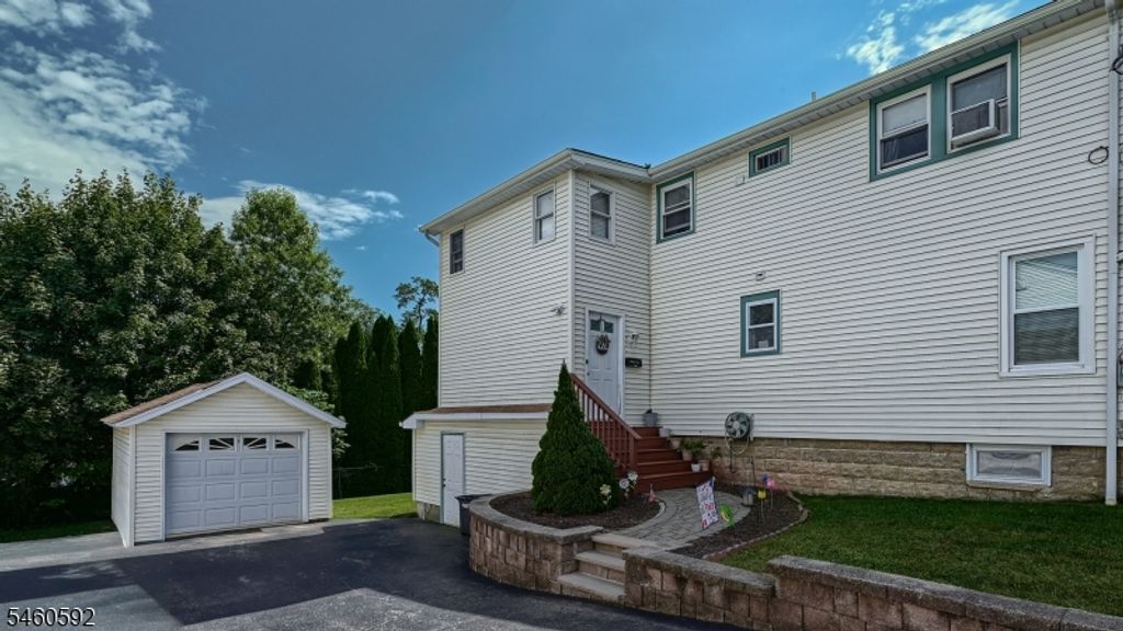 14 Pearl St, Bloomingdale Boro, NJ 07403 — photo 3