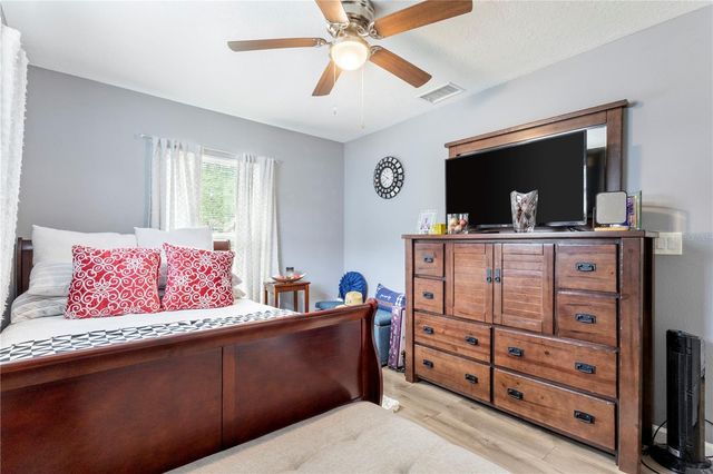 39403 LINCOLN AVENUE, Zephyrhills, FL 33542