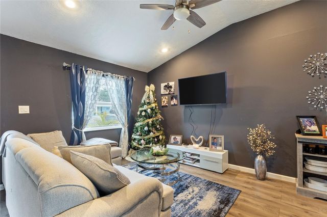 39403 LINCOLN AVENUE, Zephyrhills, FL 33542