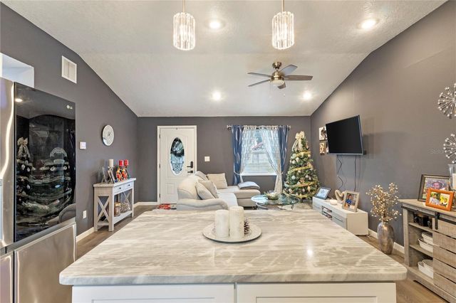 39403 LINCOLN AVENUE, Zephyrhills, FL 33542