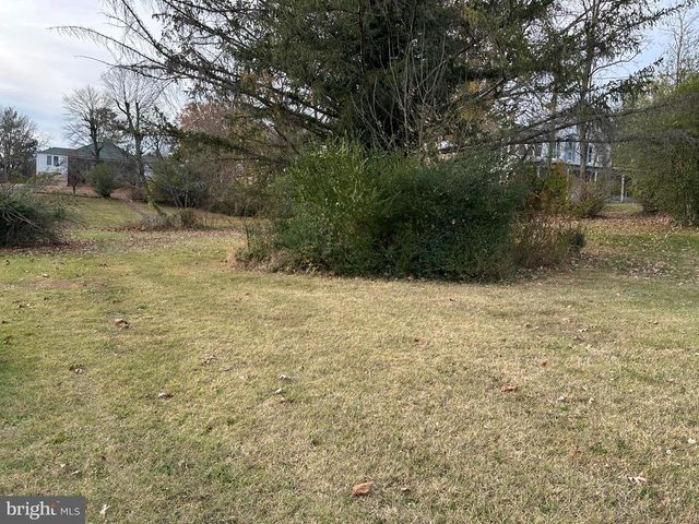 140 S COURT STREET, Luray, VA 22835