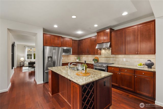 18251 NE 111th st, Redmond, WA 98052