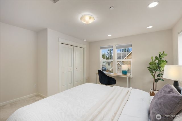 18251 NE 111th st, Redmond, WA 98052