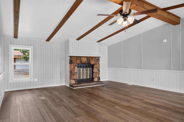 638 Manustown Rd, Woodbury, TN 37190