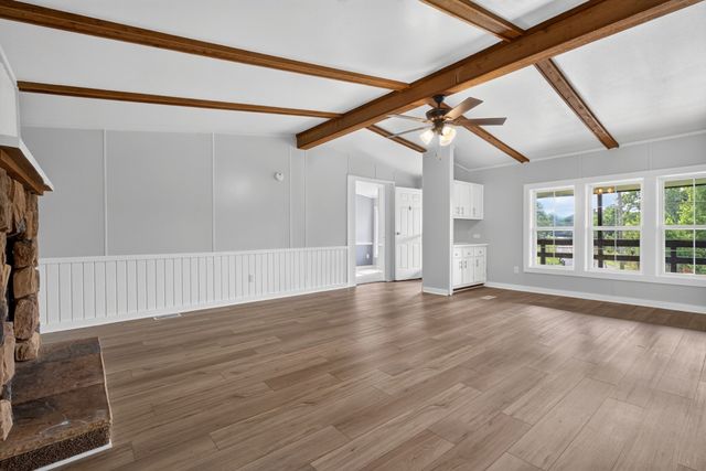 638 Manustown Rd, Woodbury, TN 37190