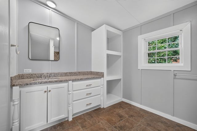 638 Manustown Rd, Woodbury, TN 37190