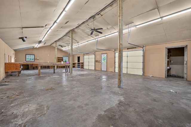 638 Manustown Rd, Woodbury, TN 37190