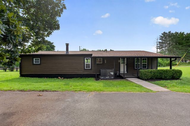 638 Manustown Rd, Woodbury, TN 37190