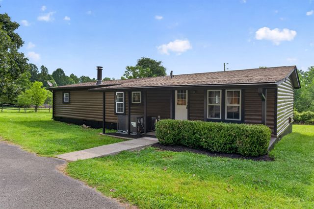 638 Manustown Rd, Woodbury, TN 37190