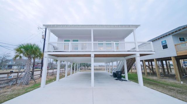 1342 Sapphire Palms Court, San Leon, TX 77539