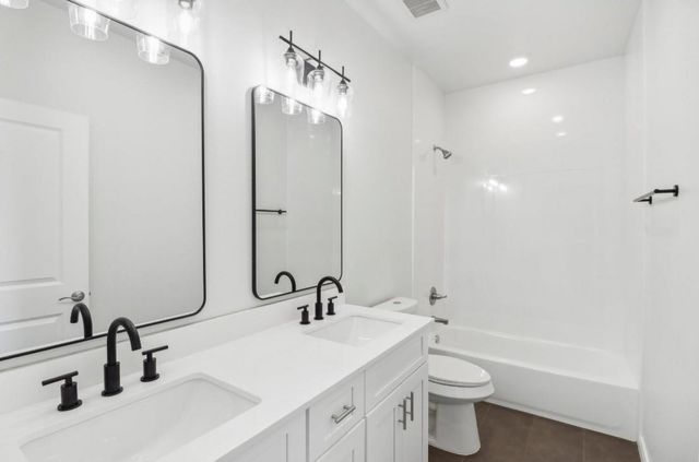 1342 Sapphire Palms Court, San Leon, TX 77539