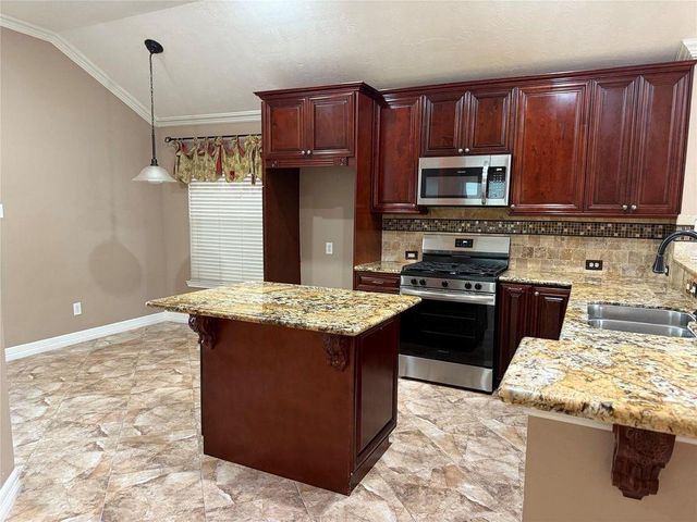 15930 Hidden Crest Drive, Houston, TX 77049
