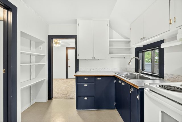 838 Dakota Avenue, Medford, OR 97501