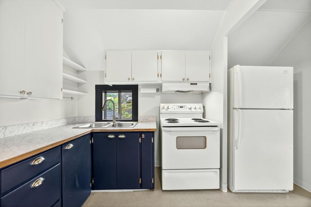 838 Dakota Avenue, Medford, OR 97501