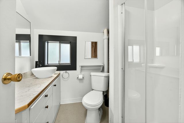 838 Dakota Avenue, Medford, OR 97501