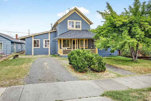 838 Dakota Avenue, Medford, OR 97501