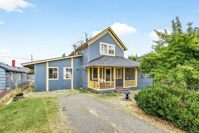 838 Dakota Avenue, Medford, OR 97501