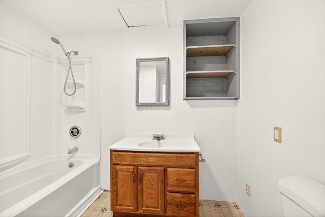 838 Dakota Avenue, Medford, OR 97501