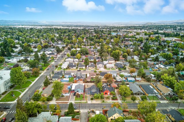 838 Dakota Avenue, Medford, OR 97501