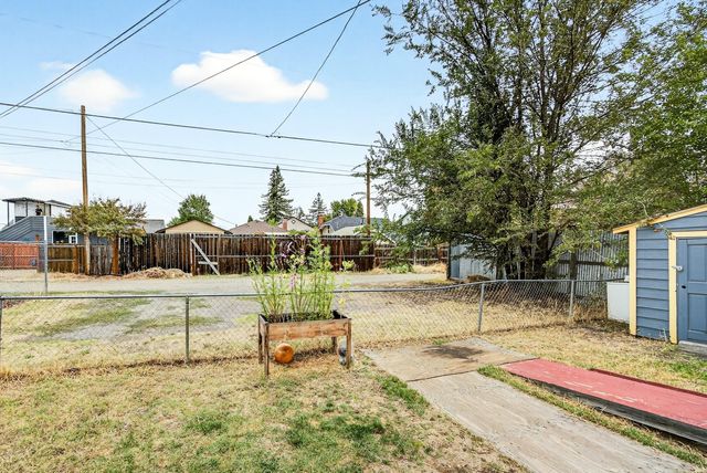 838 Dakota Avenue, Medford, OR 97501