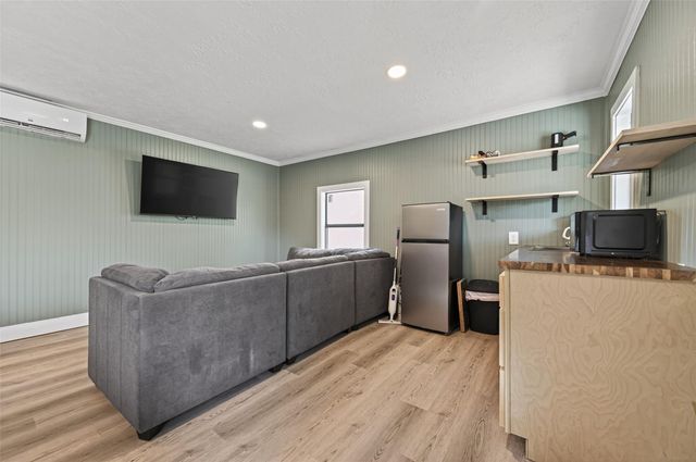 27071 Bedias Drive, Bedias, TX 77831