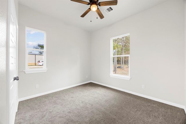 56 Road 5604, Cleveland, TX 77327