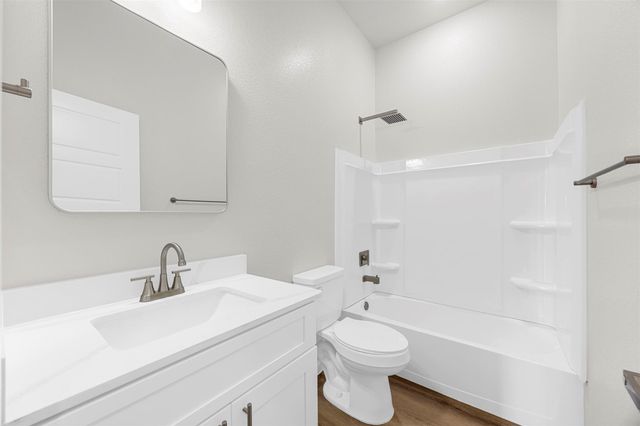 56 Road 5604, Cleveland, TX 77327