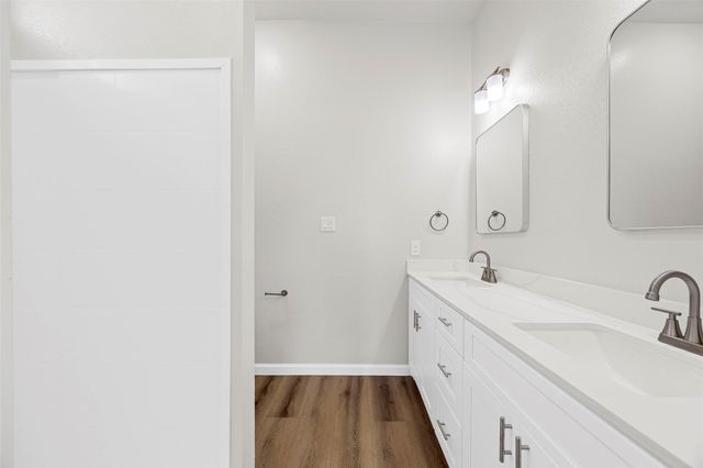 56 Road 5604, Cleveland, TX 77327