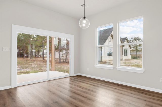 56 Road 5604, Cleveland, TX 77327