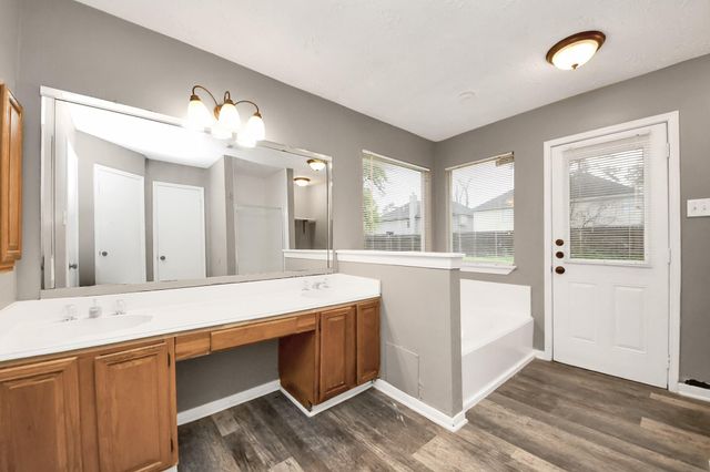 3607 Misty Ridge Drive, Humble, TX 77396