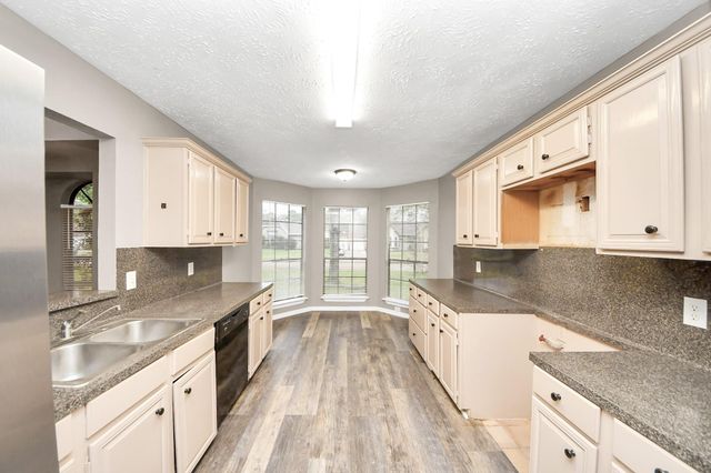 3607 Misty Ridge Drive, Humble, TX 77396