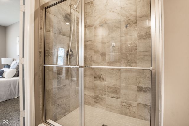 4866 W Jamestown Trace, New Palestine, IN 46163