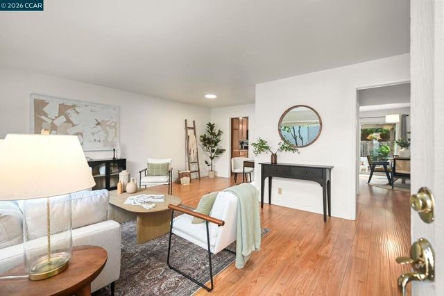 1109 1109 Cardigan Dr, Walnut Creek, CA 94596