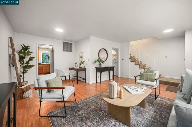 1109 1109 Cardigan Dr, Walnut Creek, CA 94596