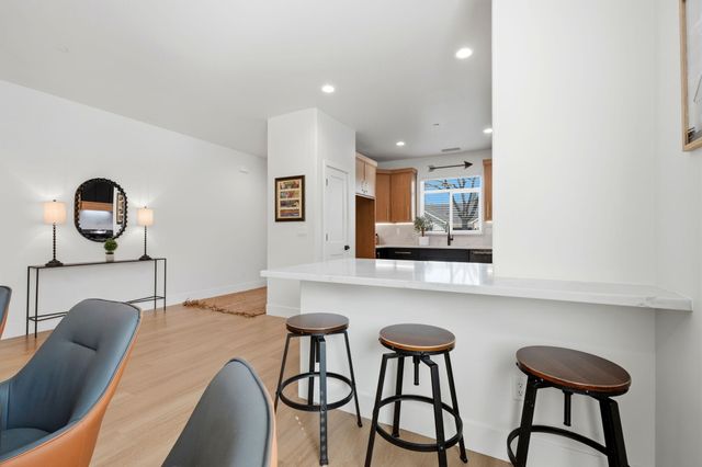 1370 Meadow Avenue, Exeter, CA 93221