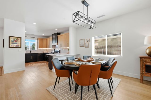 1370 Meadow Avenue, Exeter, CA 93221