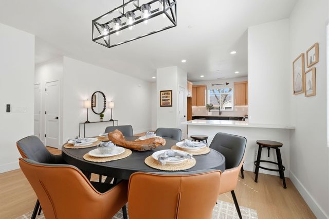 1370 Meadow Avenue, Exeter, CA 93221