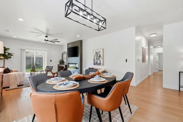 1370 Meadow Avenue, Exeter, CA 93221