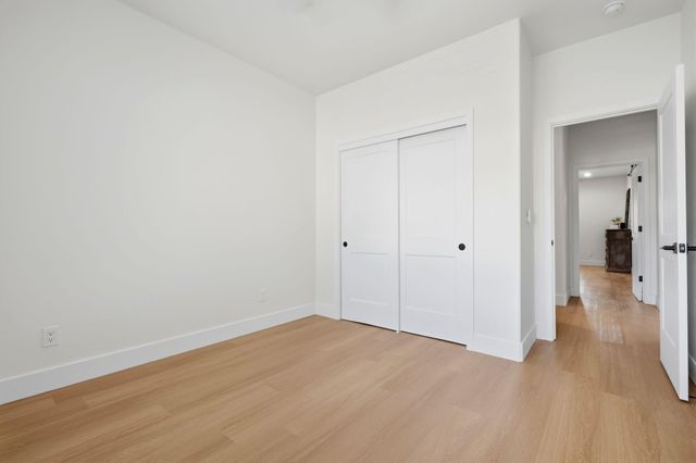 1370 Meadow Avenue, Exeter, CA 93221