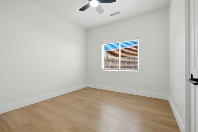 1370 Meadow Avenue, Exeter, CA 93221