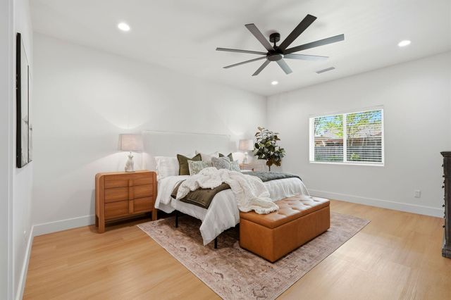 1370 Meadow Avenue, Exeter, CA 93221