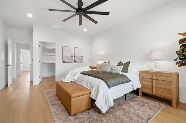 1370 Meadow Avenue, Exeter, CA 93221