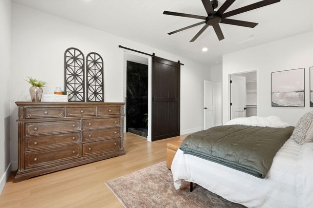 1370 Meadow Avenue, Exeter, CA 93221