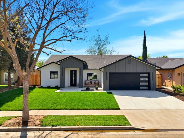 1370 Meadow Avenue, Exeter, CA 93221