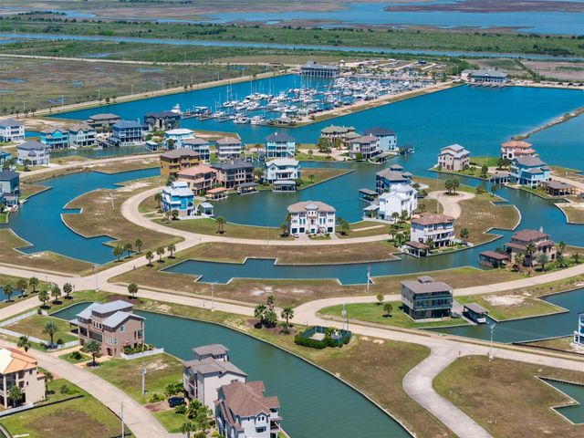 2 Loggerhead, Hitchcock, TX 77563