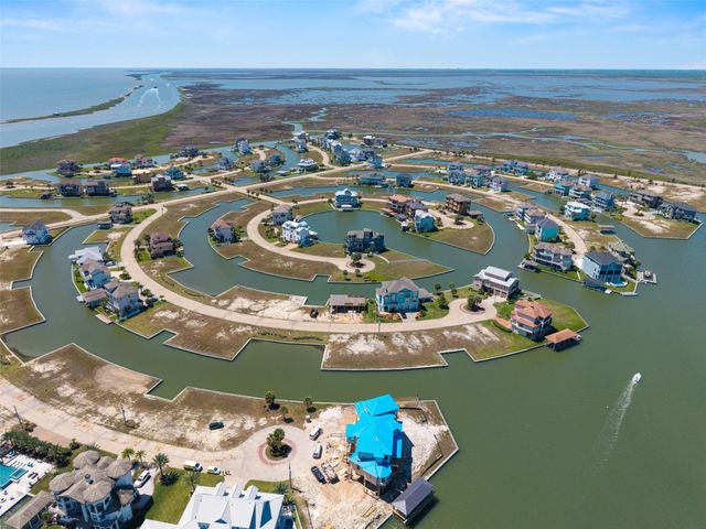 2 Loggerhead, Hitchcock, TX 77563