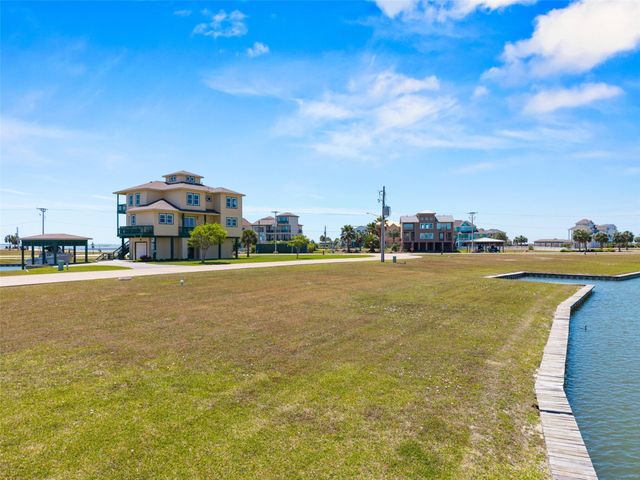 2 Loggerhead, Hitchcock, TX 77563