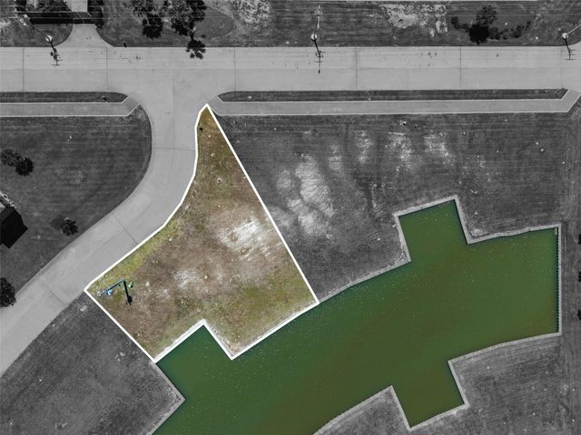 2 Loggerhead, Hitchcock, TX 77563