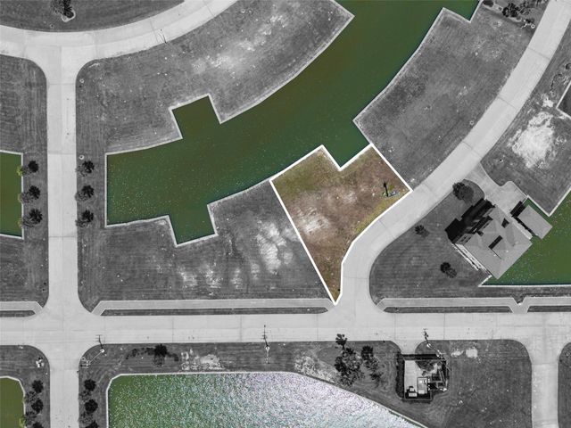 2 Loggerhead, Hitchcock, TX 77563
